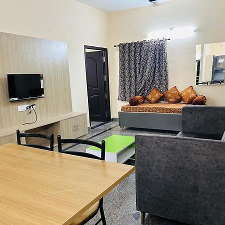 Y Stay Homestay Τιρουπάτι Εξωτερικό φωτογραφία