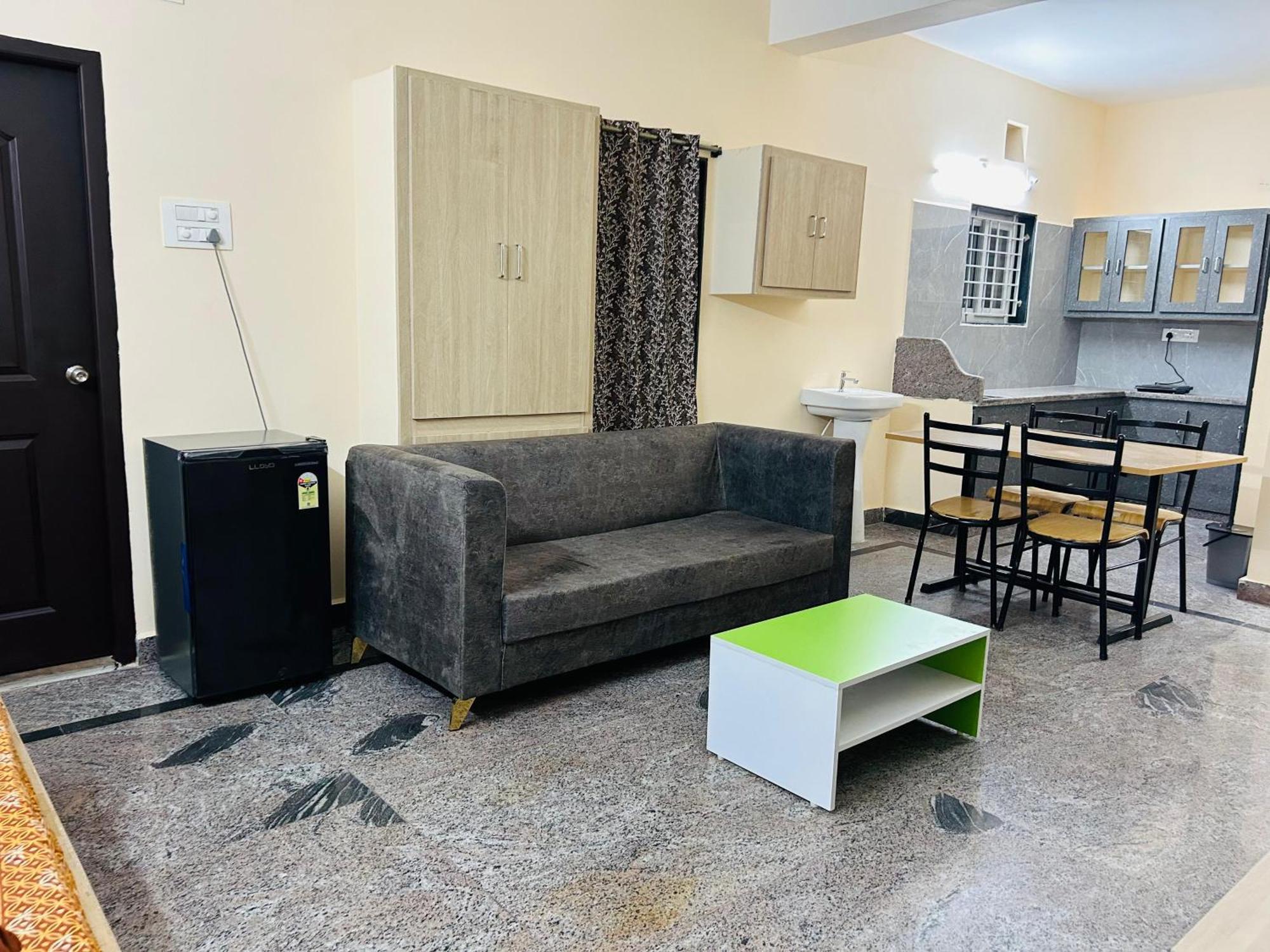 Y Stay Homestay Τιρουπάτι Εξωτερικό φωτογραφία
